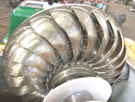 Turbina hidroeléctrica Turgo con potencia nominal de 100KW-2000KW, corredor de acero inoxidable y eficiencia del 88% para plantas hidroeléctricas